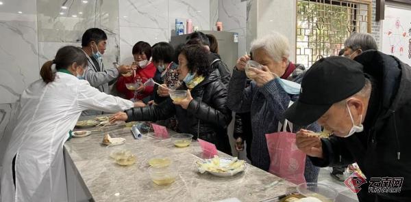 沪滇协作、产销对接 彝良小草坝天麻走进上海大市场